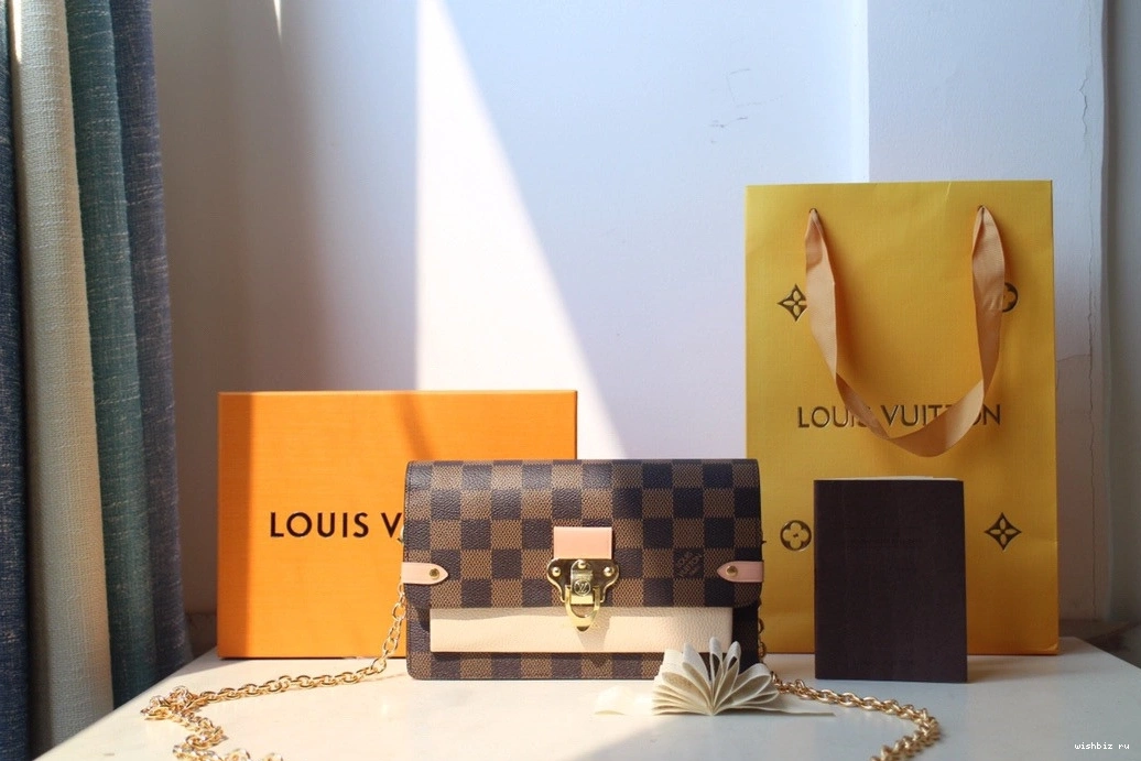 WIS VUITTON WALLET CHAIN VAVIN LOUIS 0914